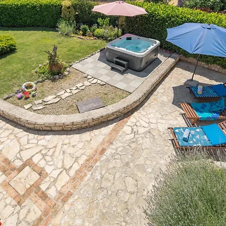3 Bedroom Stunning In בית נופש